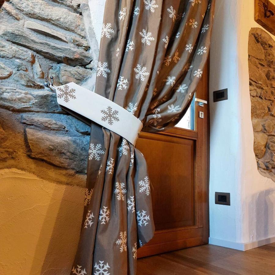 Beb Luca76 Bed and Breakfast Avise Εξωτερικό φωτογραφία