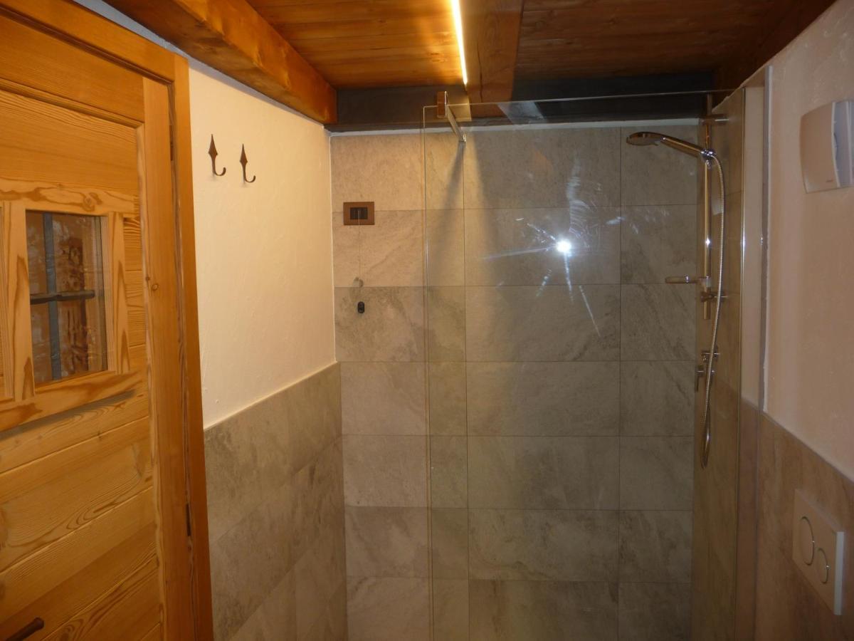 Beb Luca76 Bed and Breakfast Avise Εξωτερικό φωτογραφία
