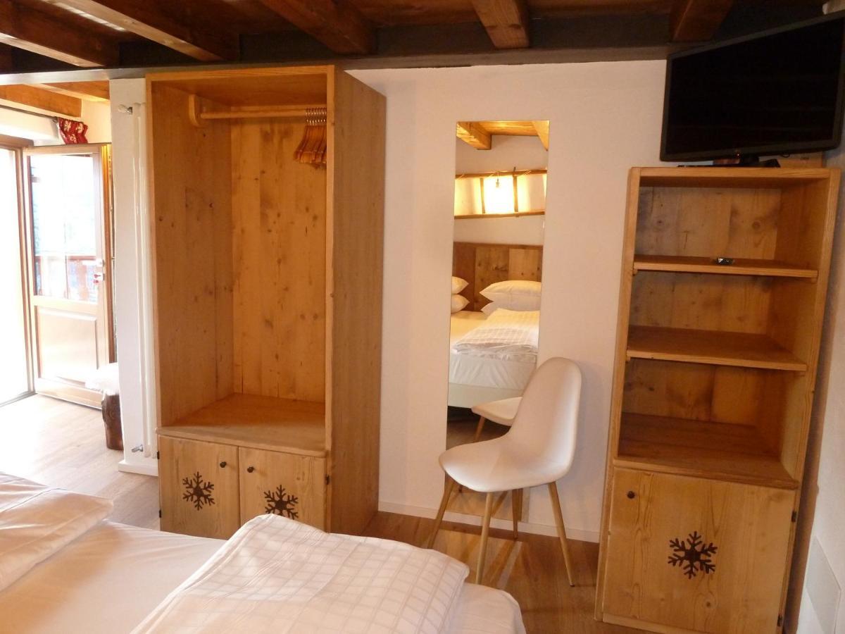 Beb Luca76 Bed and Breakfast Avise Εξωτερικό φωτογραφία