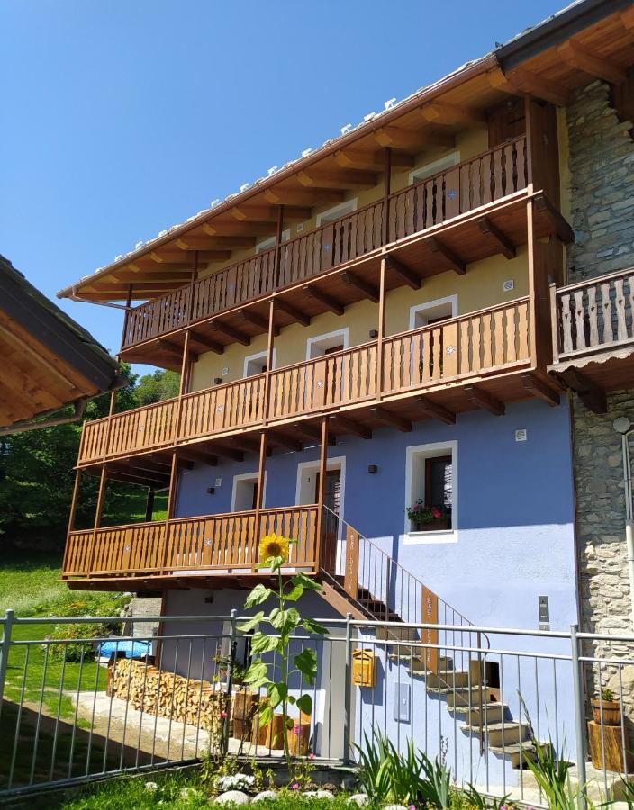 Beb Luca76 Bed and Breakfast Avise Εξωτερικό φωτογραφία