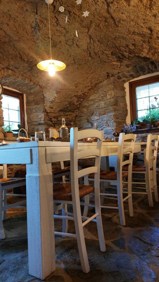 Beb Luca76 Bed and Breakfast Avise Εξωτερικό φωτογραφία