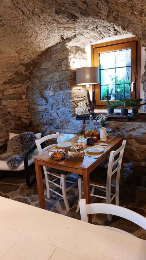 Beb Luca76 Bed and Breakfast Avise Εξωτερικό φωτογραφία