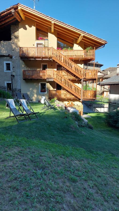 Beb Luca76 Bed and Breakfast Avise Εξωτερικό φωτογραφία